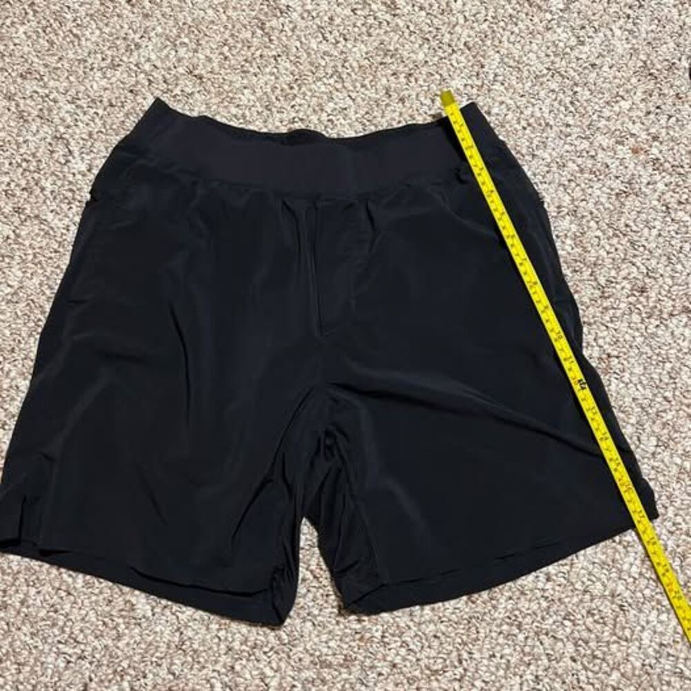Fabletics Black Athletic Shorts with Zipper Pockets - M
